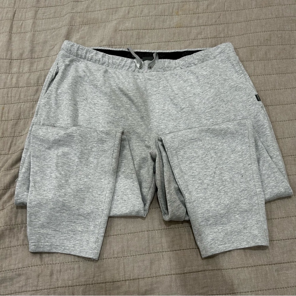 Eddie Bauer Light Gray Athletic Men's Shorts